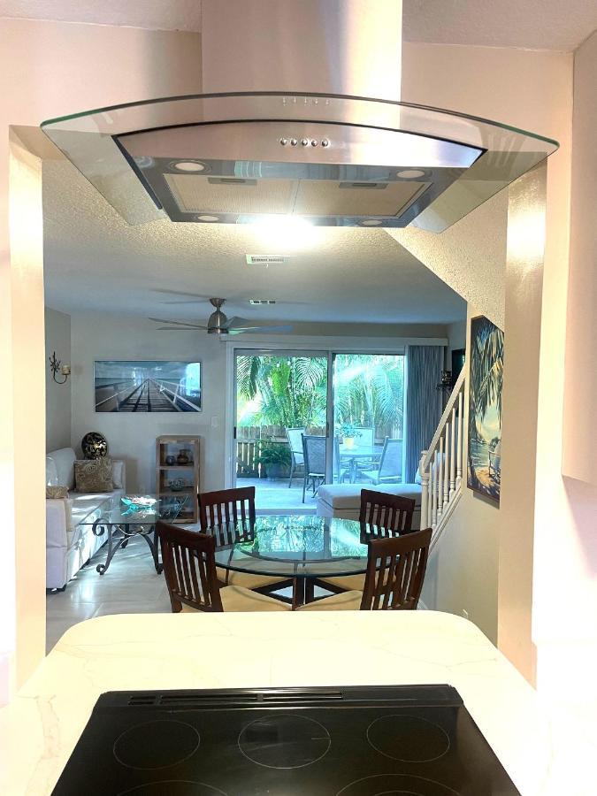 Coastal Townhome In Jupiter 1 Mile To Beach! Exterior foto